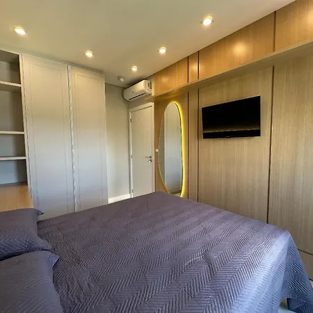 Apartamento Alto Padrão em Bombinhas à 70 metros da praia, com piscina aquecida, sala de jogos, academia e espaço kids!!-3